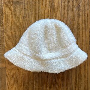 Tna Fluffy Shearling Bucket Hat
